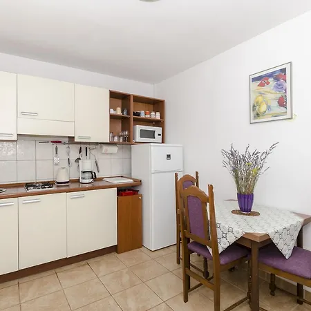 Appartamento Dinko Gdinj